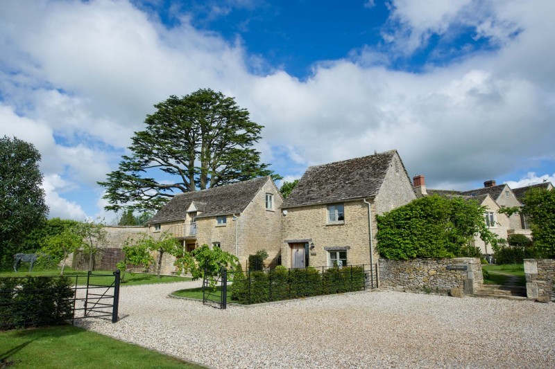 southrop cotswolds go 1