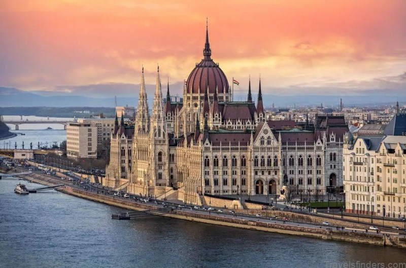 hungary travel guide for tourist a map of hungary and road trips 6