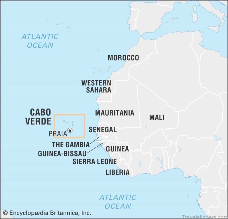 find the best places to visit in cabo verde with map of the islands 4