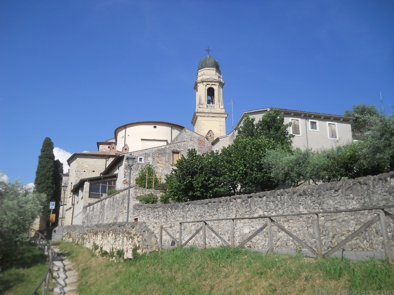 a complete guide to planning a trip to map of castelrotto 6