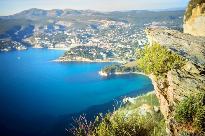 cassis travel guide for tourist map of cassis 9