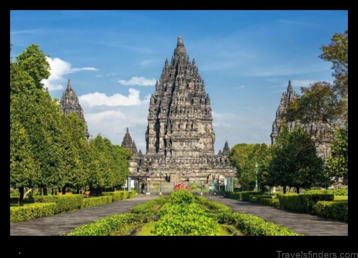 explore the candi prambanan temple complex